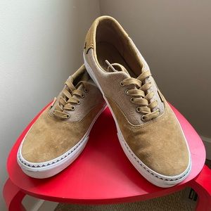 Men’s tan suede sneaker — Size 11